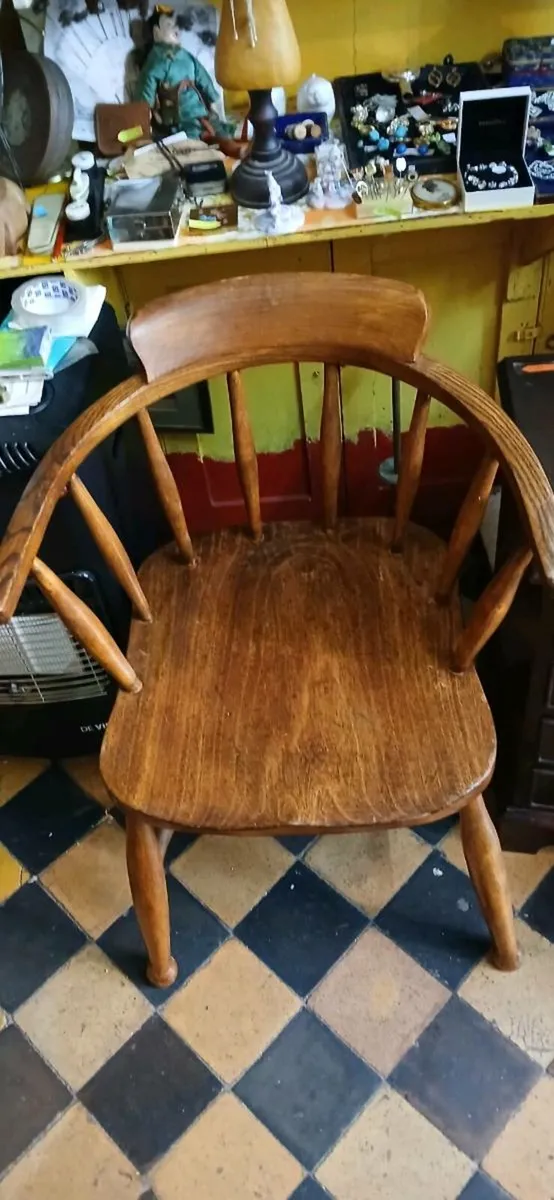 Captains chair Smokers Bow Elm chair - Image 1