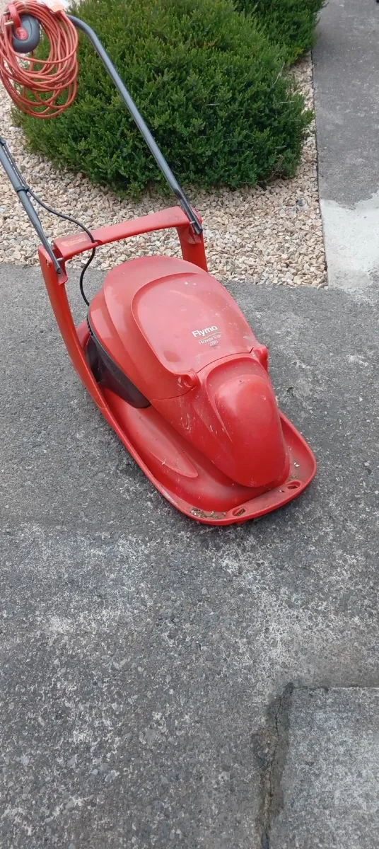 Electric lawnmower - Image 1