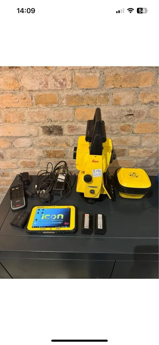 Leica iCON Robot 60 Total Station - Image 1