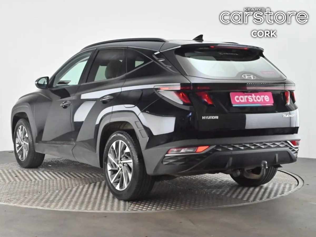 Hyundai Tucson 2WD Executive w.2 Tone Roof - Image 4