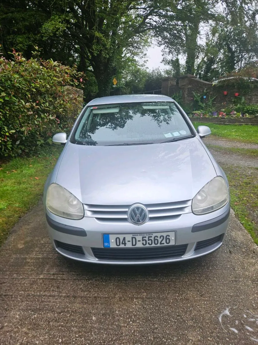 Volkswagen Golf 2004 low mileage - Image 1