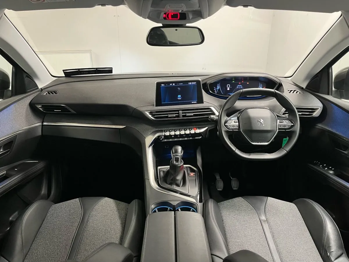 Peugeot 5008 Allure 1.2 Puretech 130BHP - Reversi - Image 4