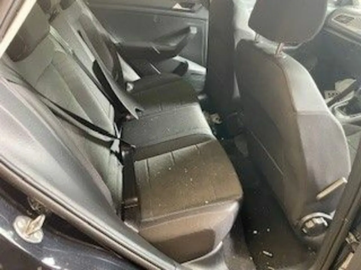 2024 VW T ROC  2.0 TDI **PARTS ONLY** - Image 4