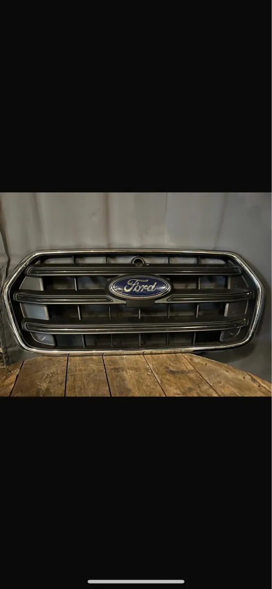 Ford transit front grill - Image 1