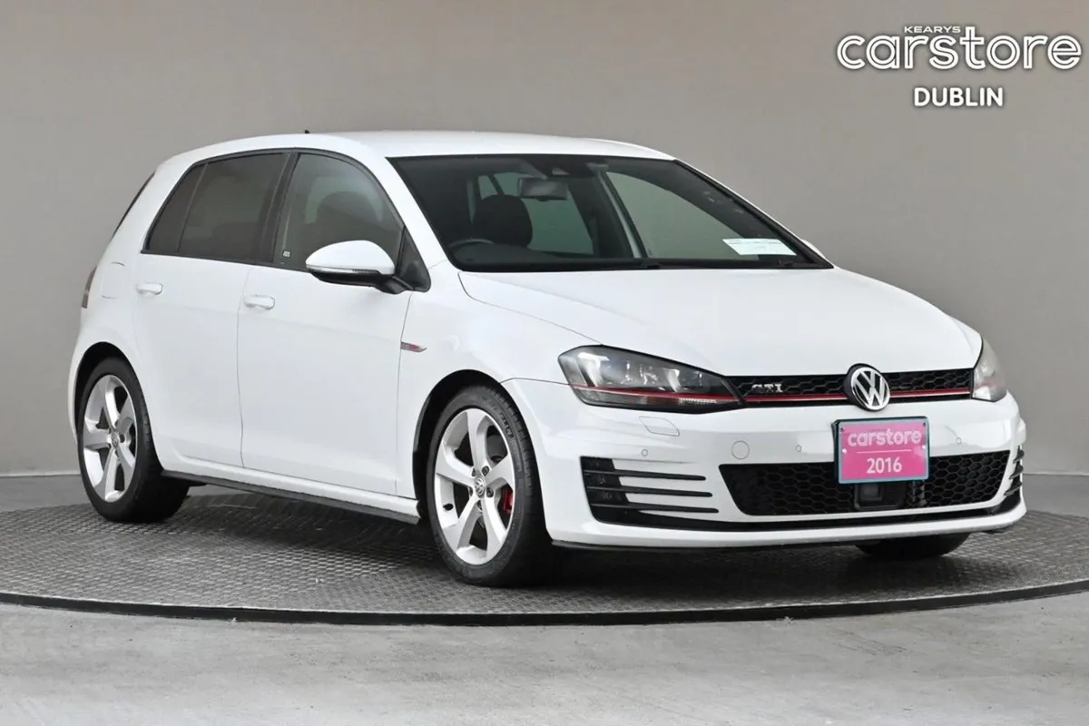Volkswagen Golf GTI 2.0 Tfsi DSG - Image 1