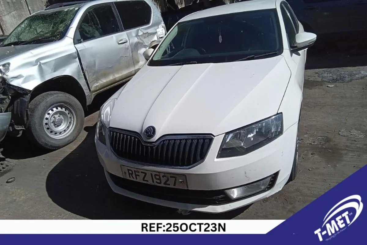 2013 SKODA OCTAVIA BREAKING FOR PARTS - Image 2