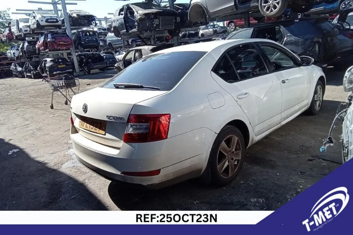 2013 SKODA OCTAVIA BREAKING FOR PARTS - Image 4