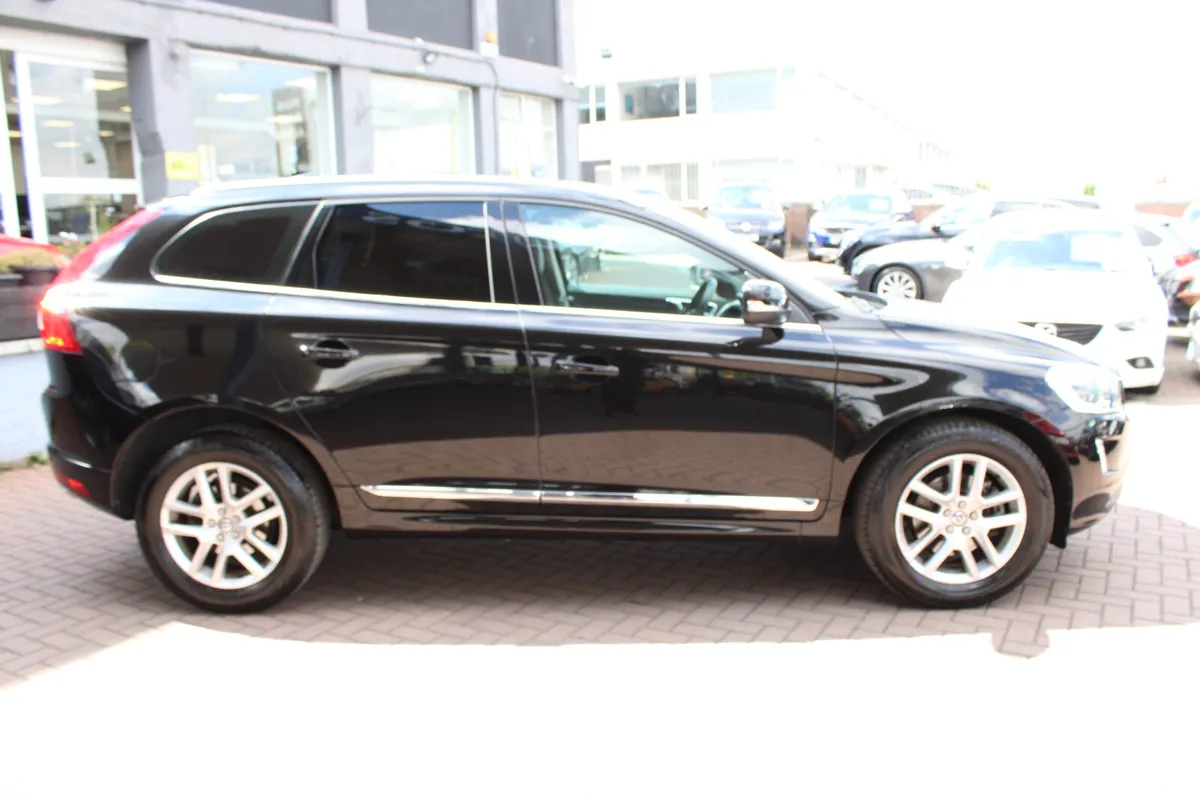 VOLVO XC60 2017 - Image 3
