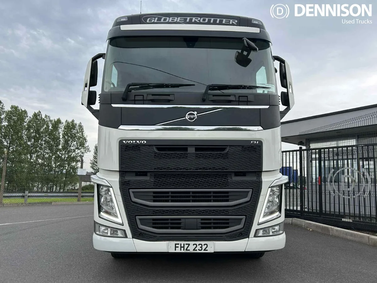 Volvo FH500 Globetrotter (2020) 6x2 For Sale - Image 3