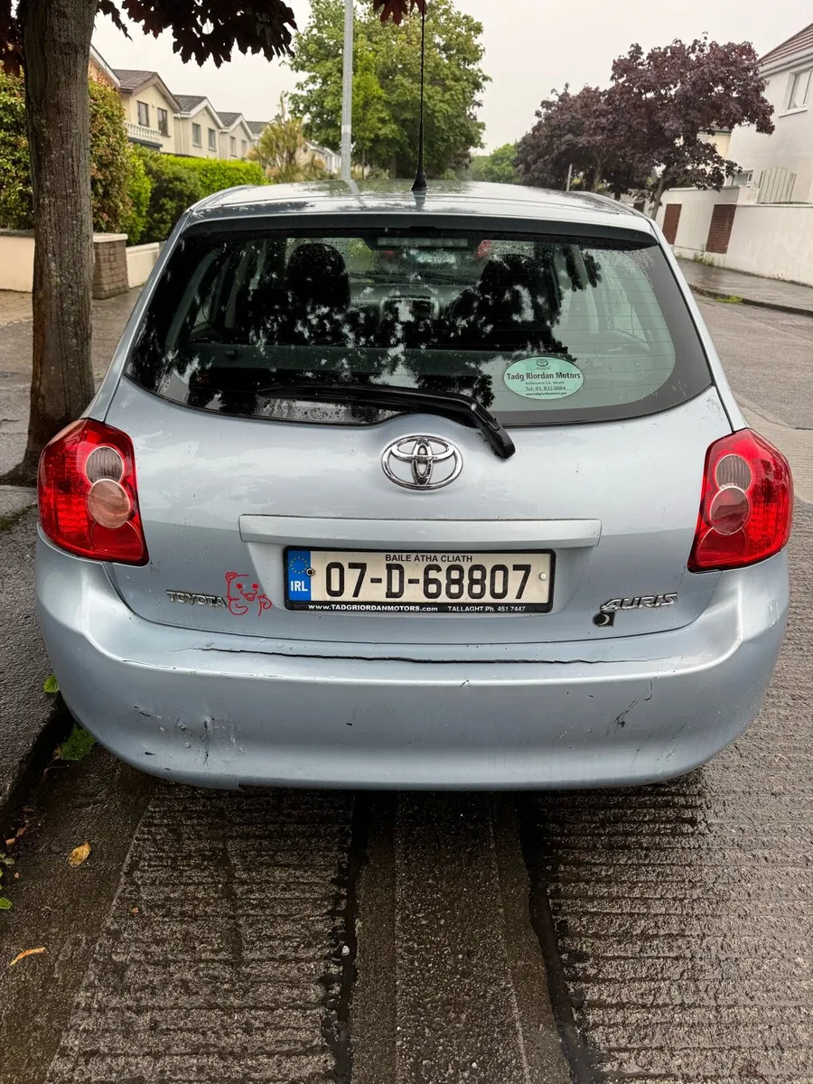 Car - Image 2