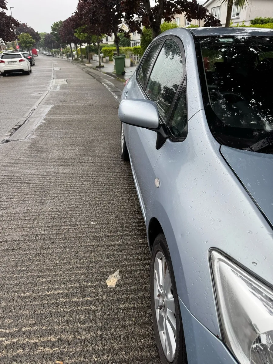 Car - Image 3