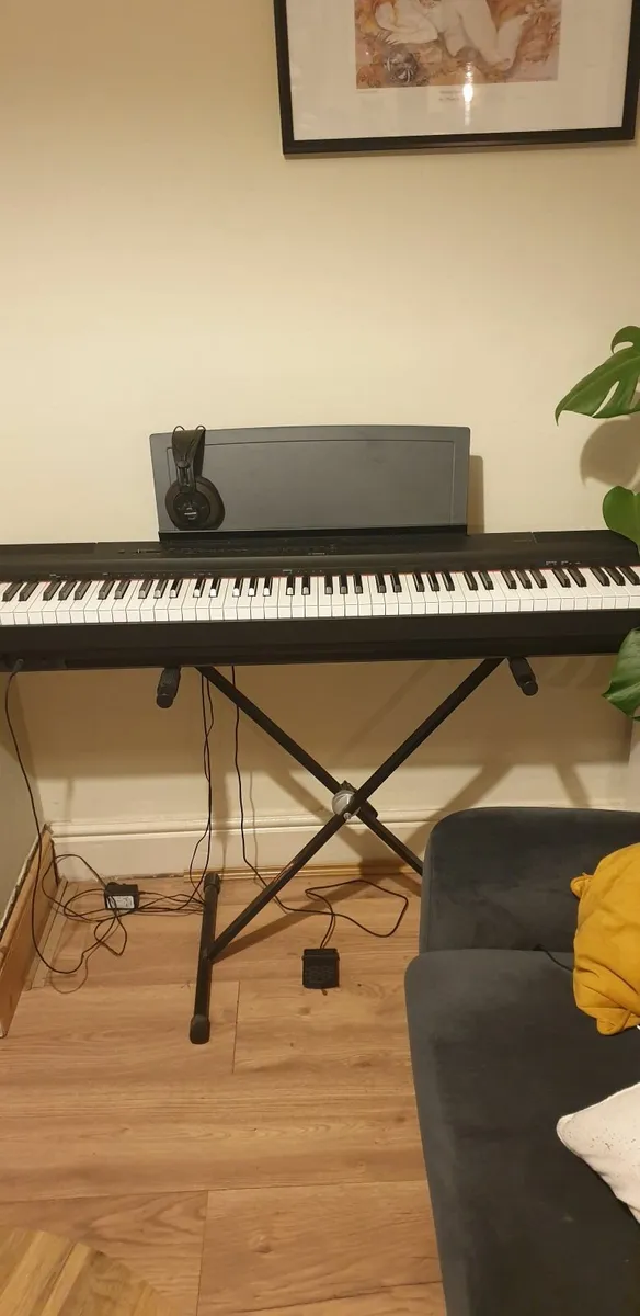 Yamaha P125 88-key Digital Piano - Image 1