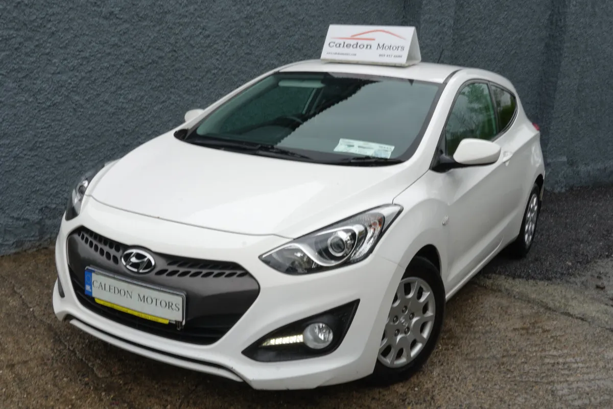 HYUNDAI i30 VAN-CVRT&TAX - Image 4
