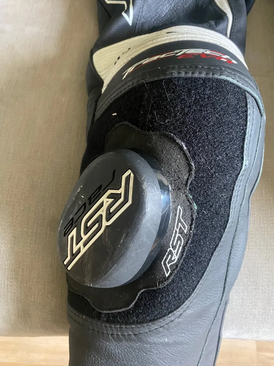 Motorbike gear - Image 3
