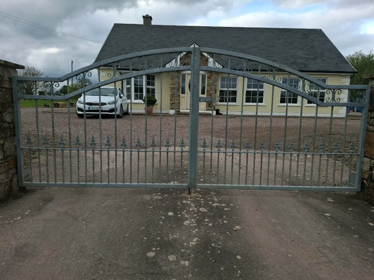 Gates - Image 2
