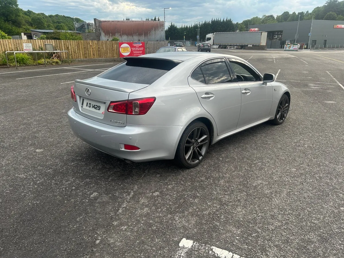 Is200d F Sport - Image 3