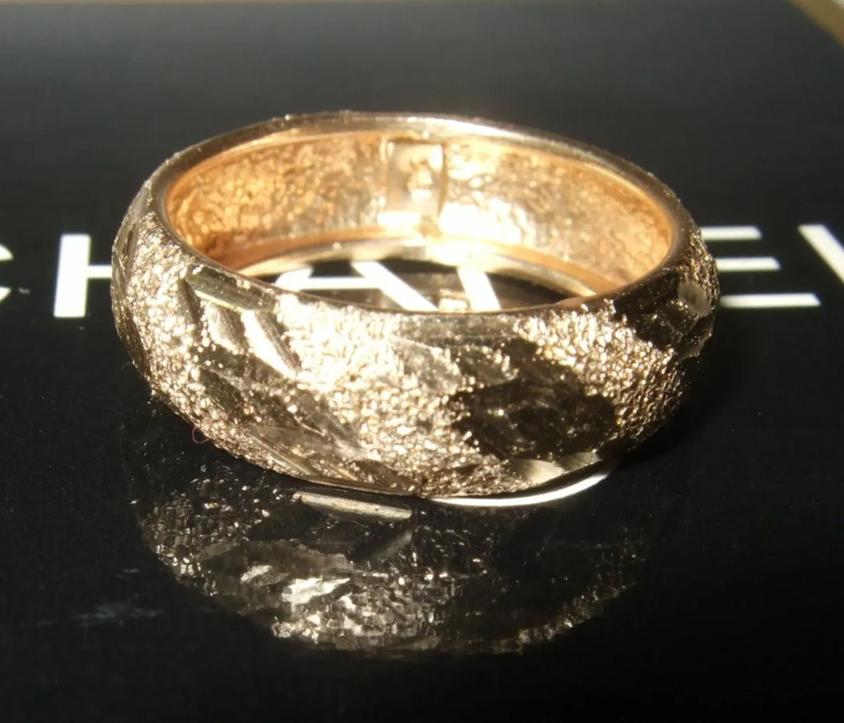 Vintage 9ct Gold Hallmarked Wedding Band - Image 3