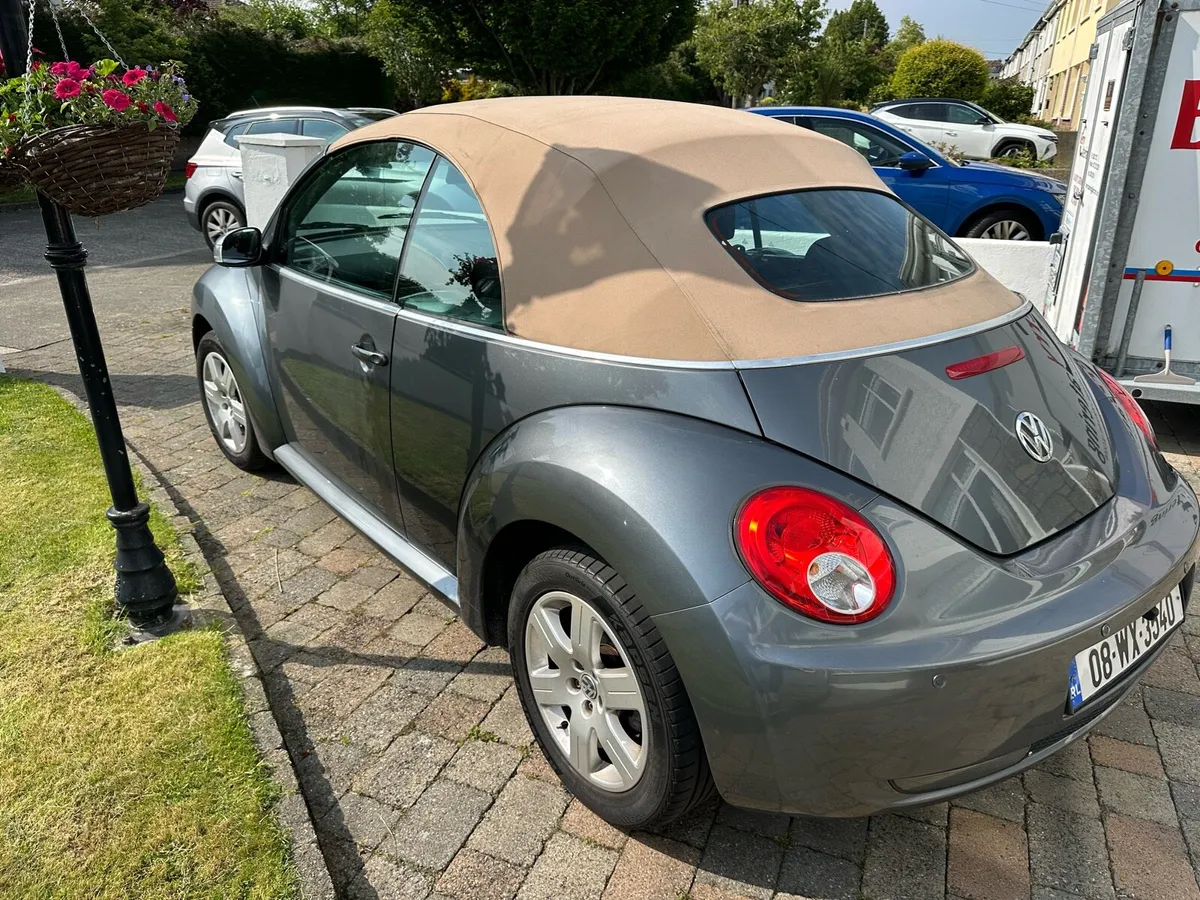 Volkswagon Beetle Convertible - 2008 - Image 3