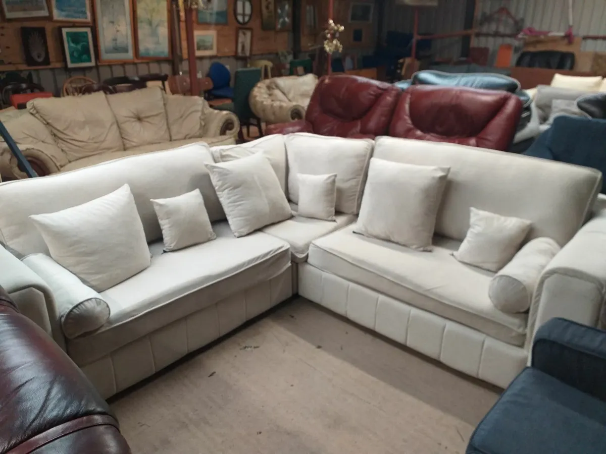 Suites of furniture  & sofas & recliners - Image 1