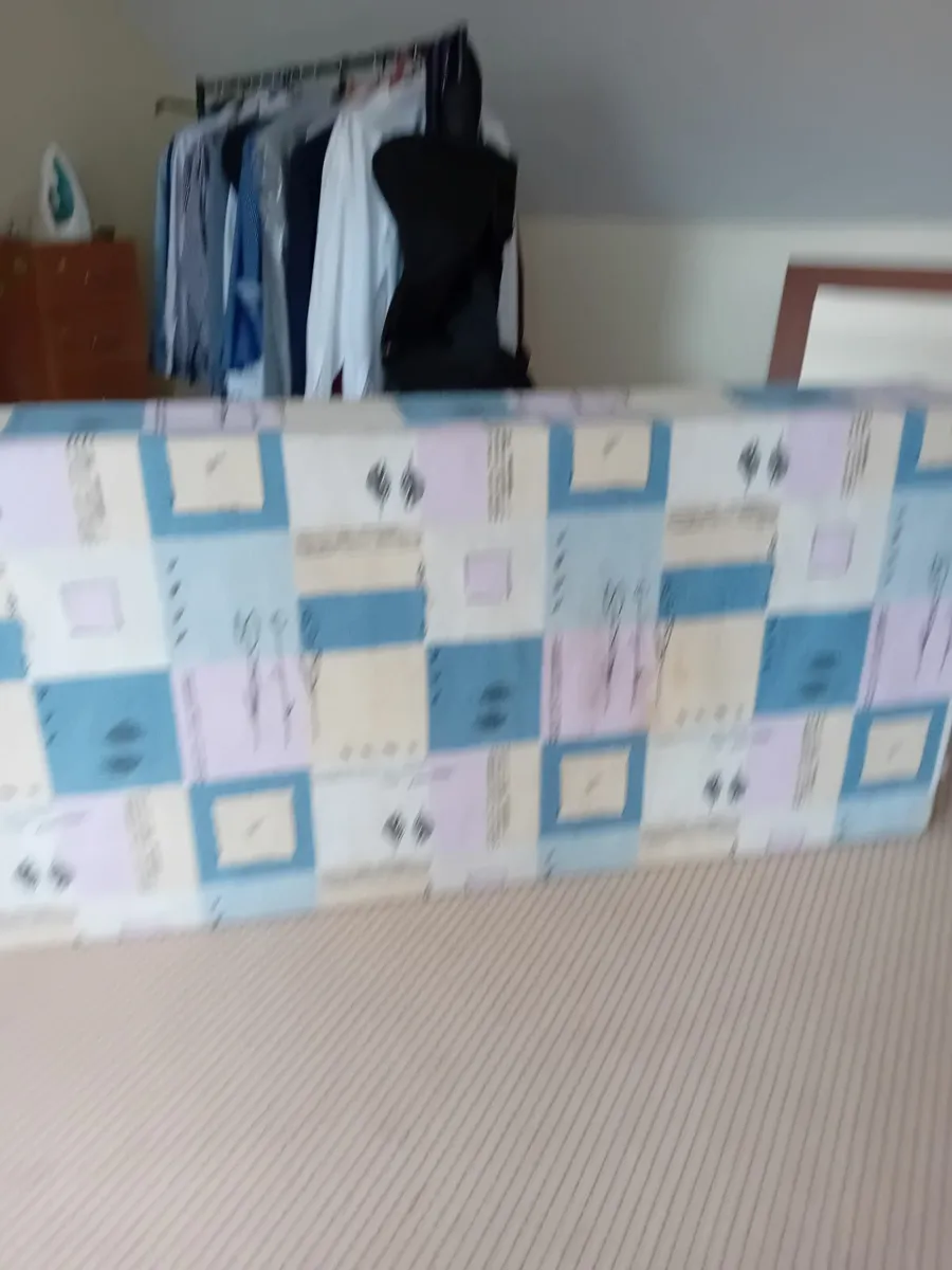 Beds - Image 2