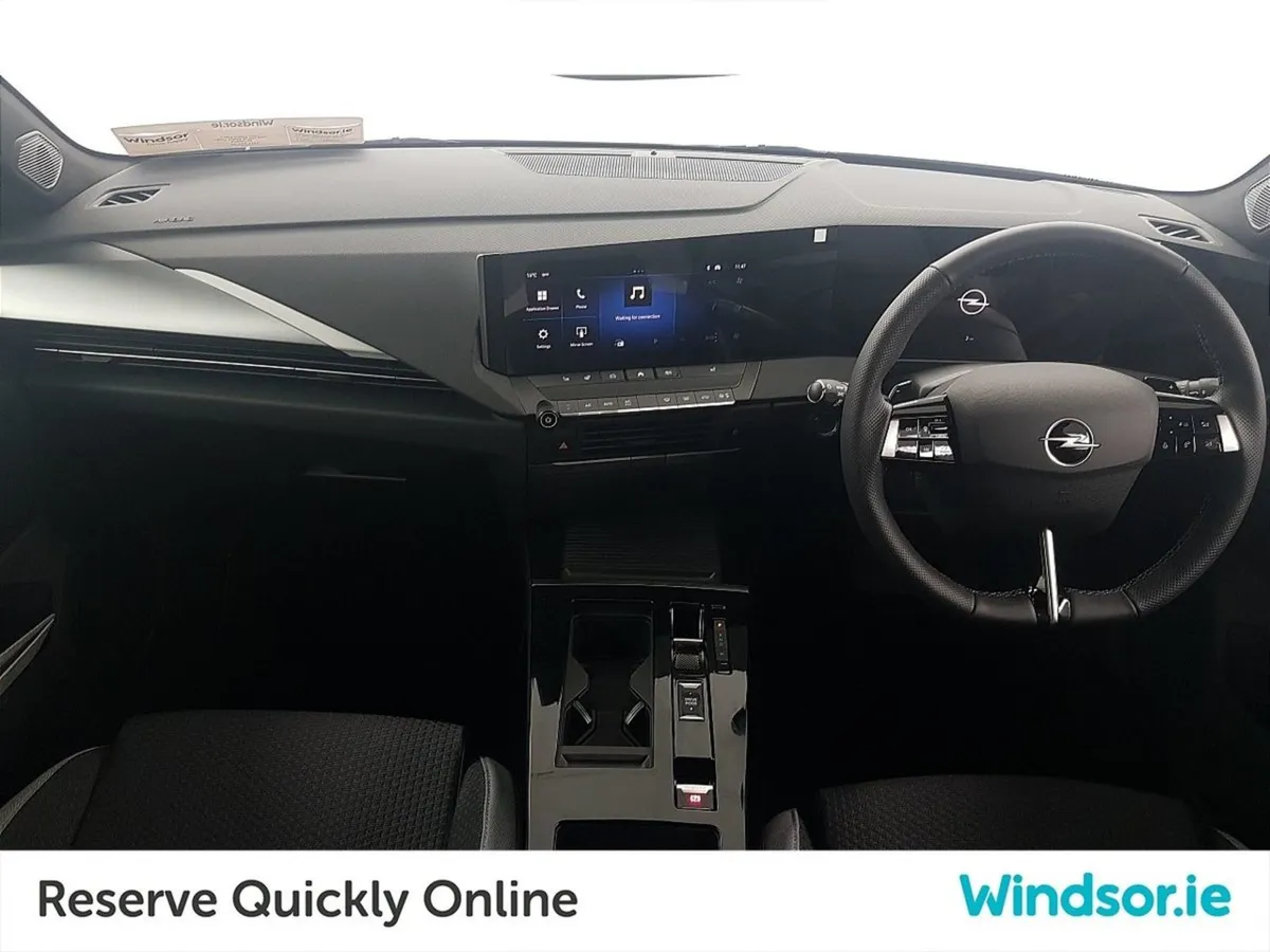 Opel Astra Hybrid Elegance 1.2 136hp Automatic My - Image 4