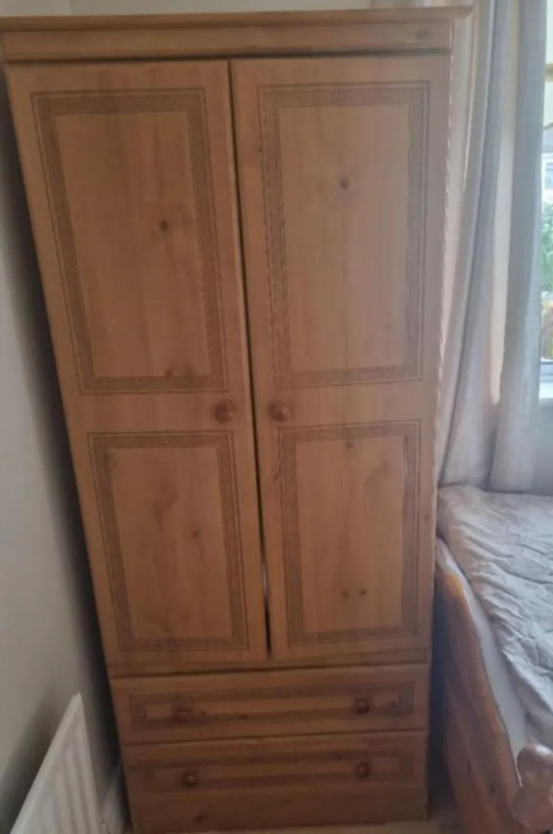 Double door wardrobe with 2 drawers