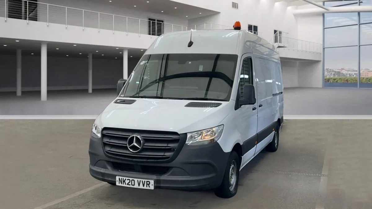 AUTOMATIC 2020 MERC SPRINTER 316 CDI 2.1 RWD MWB - Image 2