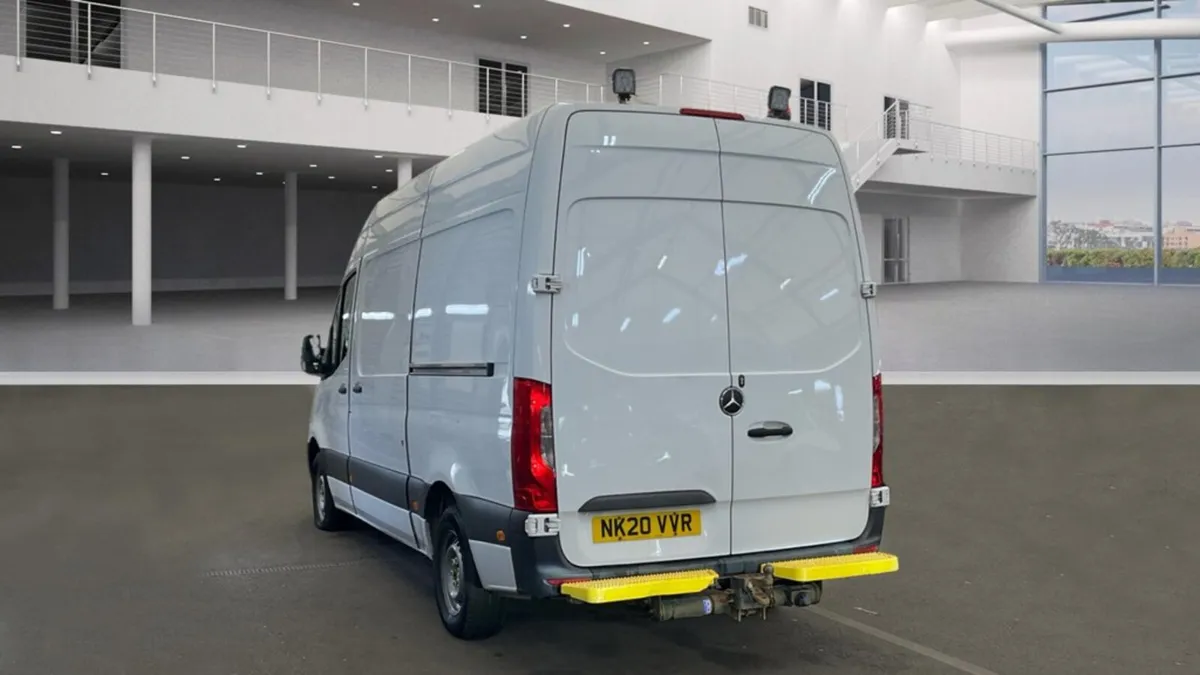 AUTOMATIC 2020 MERC SPRINTER 316 CDI 2.1 RWD MWB - Image 3