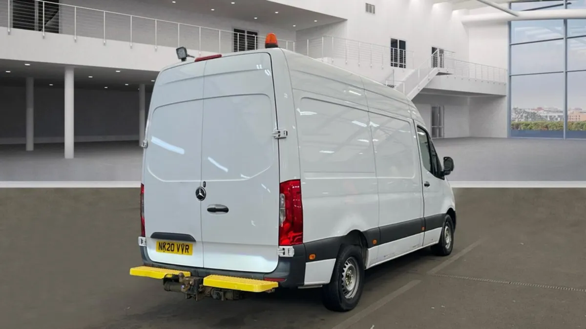 AUTOMATIC 2020 MERC SPRINTER 316 CDI 2.1 RWD MWB - Image 4