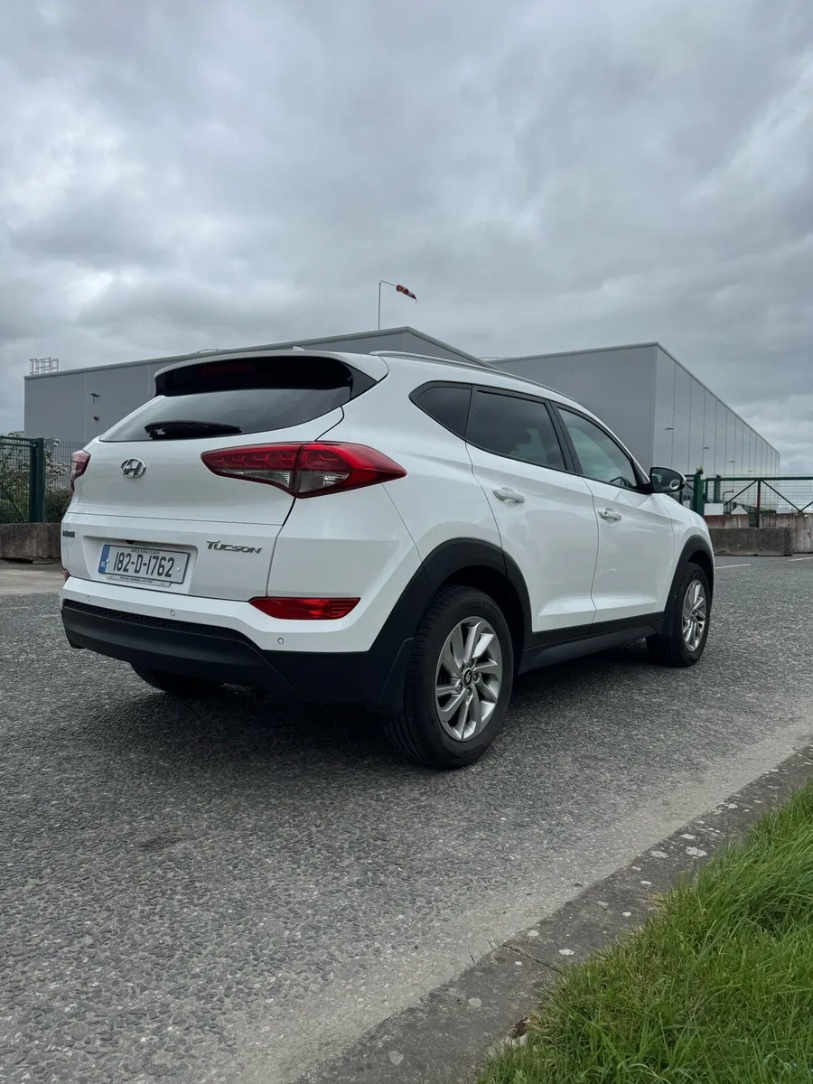Hyundai Tucson Executive Low KM!! - Image 2