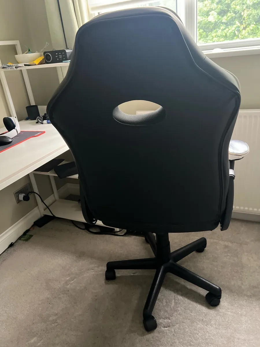 Gamming Chair. Great Condition - Image 3