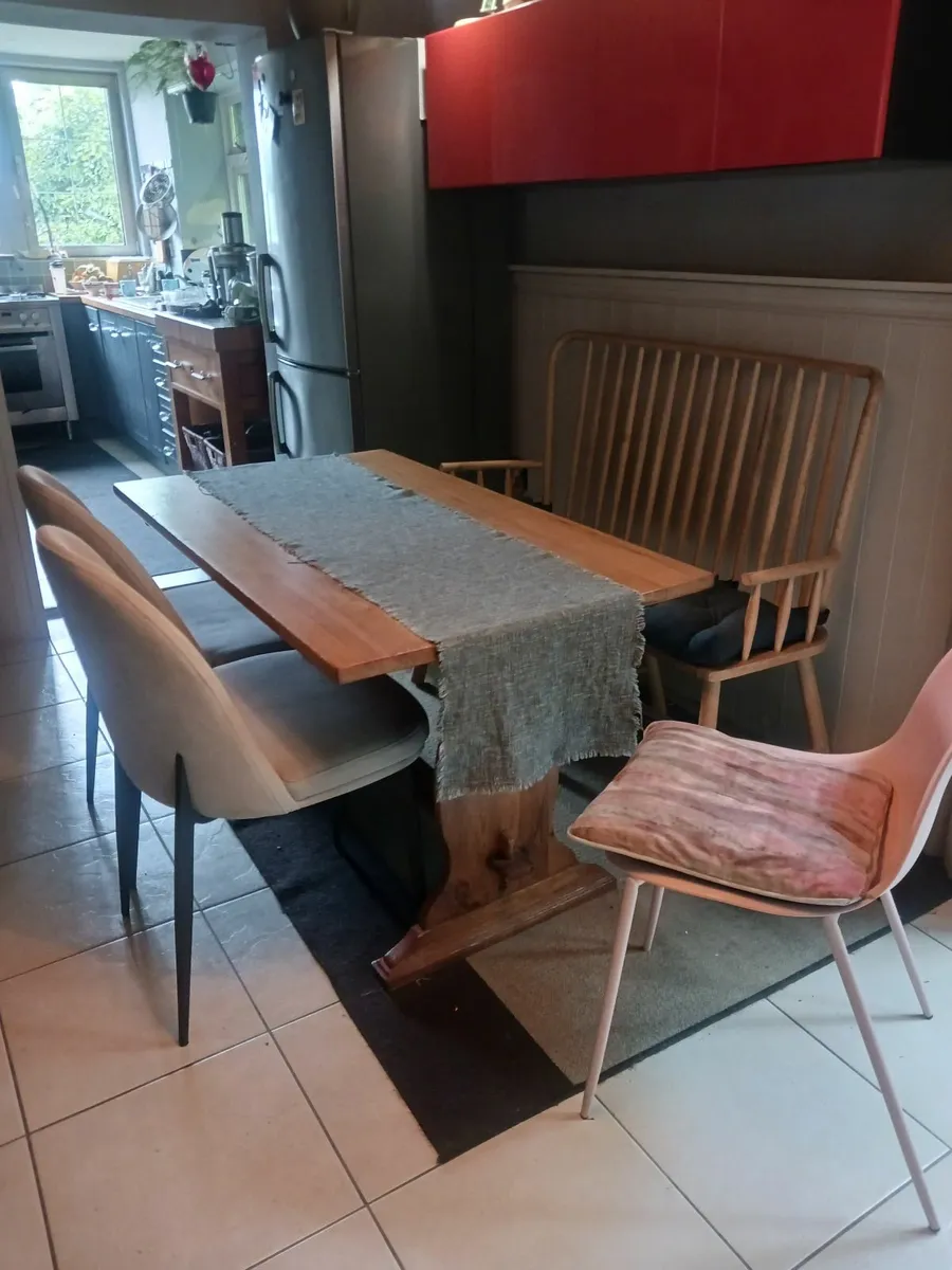 Bench and table with chairs - Image 3
