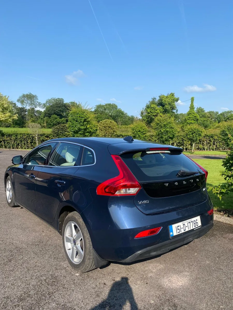 Volvo V40 1.6L Diesel 5dr - Image 4