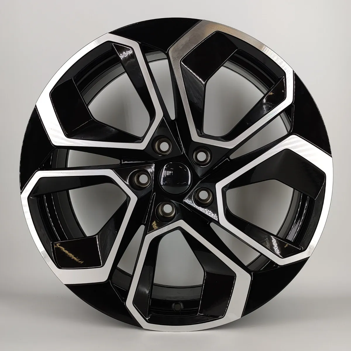 18" 19" Skoda Altair - Image 3