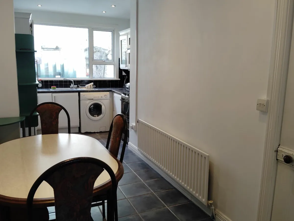 Bright 3-Bedroom Holiday in Home Sligo  city - Image 2