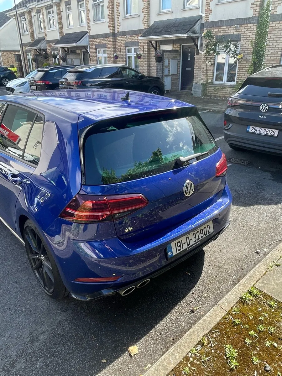 2019 Volkswagen Golf R - Image 4