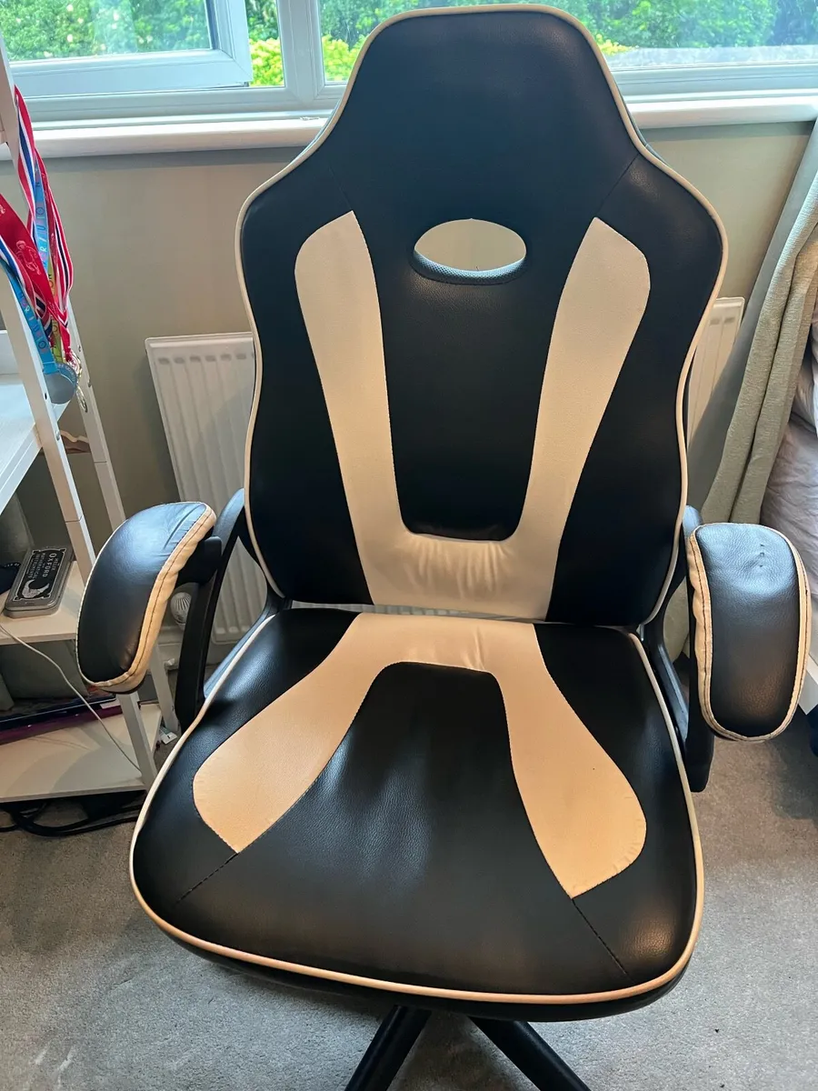 Gamming Chair. Great Condition - Image 1