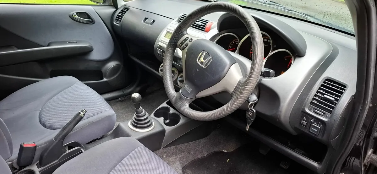 07 Honda Jazz ,   NCT  9/25 - Image 4
