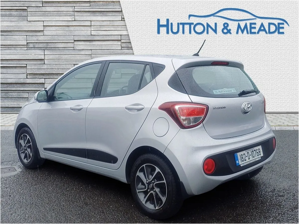 Hyundai i10 Delux 1.0 Petrol 5dr - Image 3