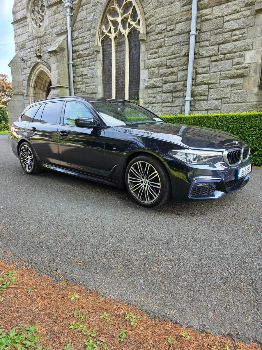 BMW 5-Series 2019 Estate - Image 1