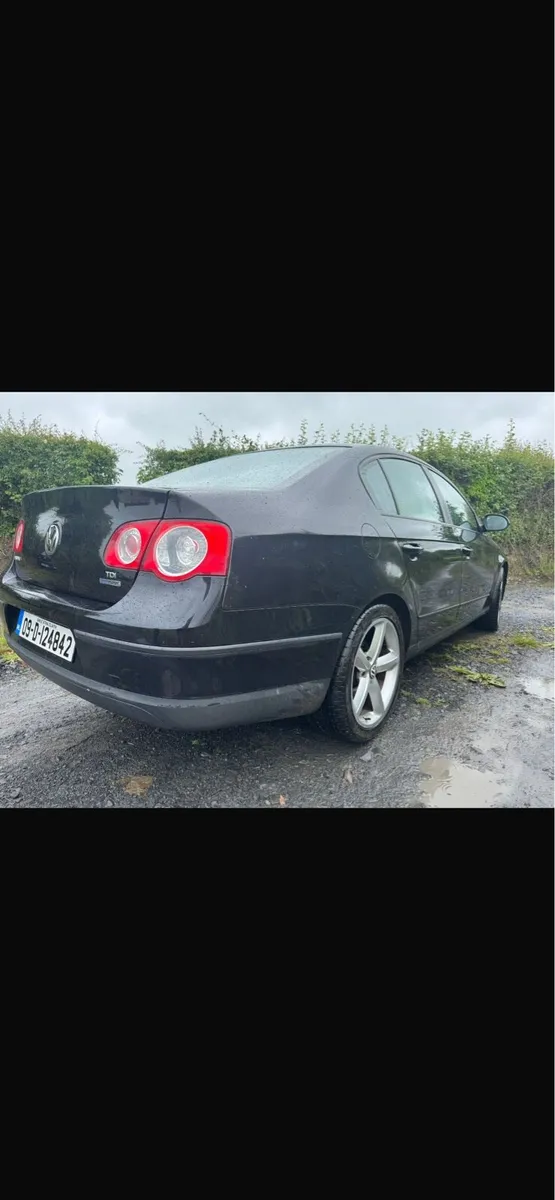 2009 Volkswagen Passat - Image 4