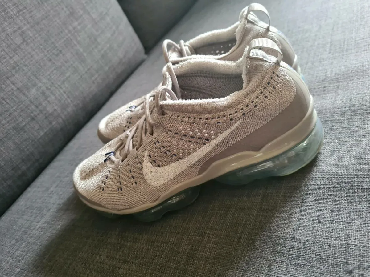 NIKE VAPORMAX - Image 1