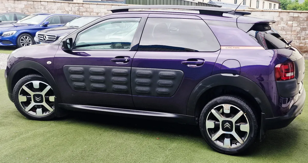 Citroen C4 CACTUS FLAIR HIGH SOEC GLASS ROOF SAT - Image 3