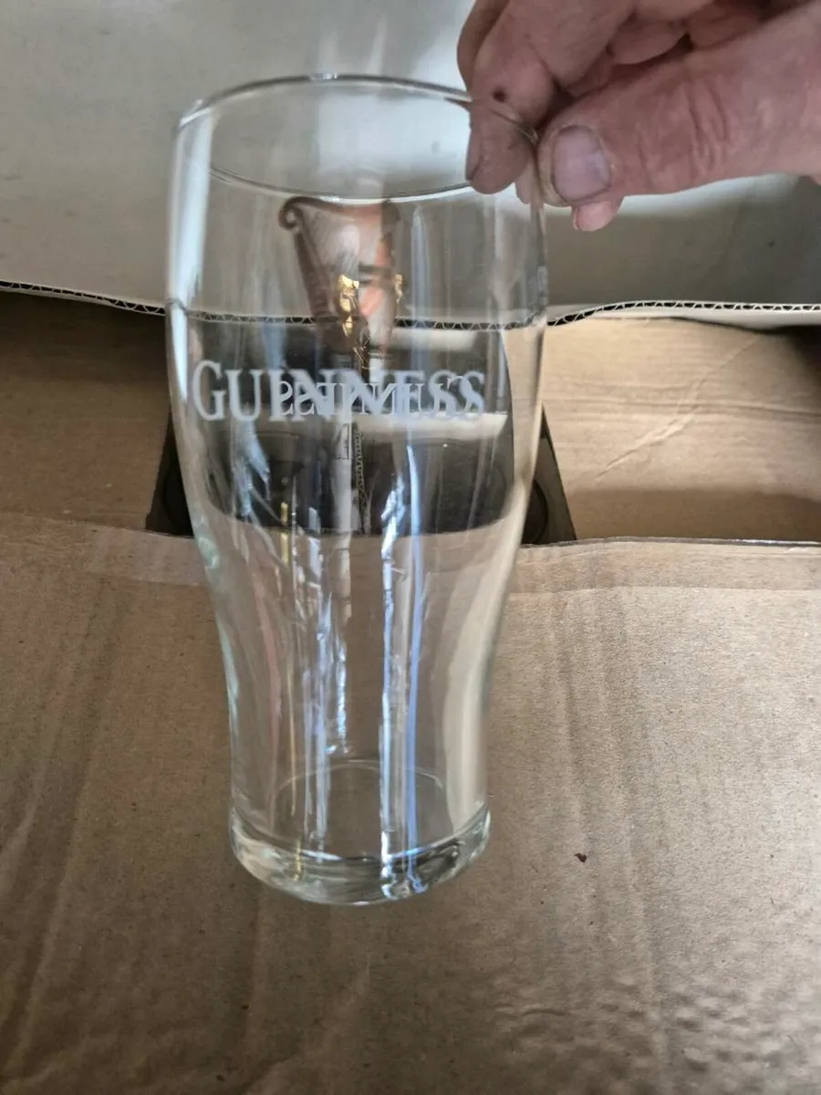 Pub glass - Image 1