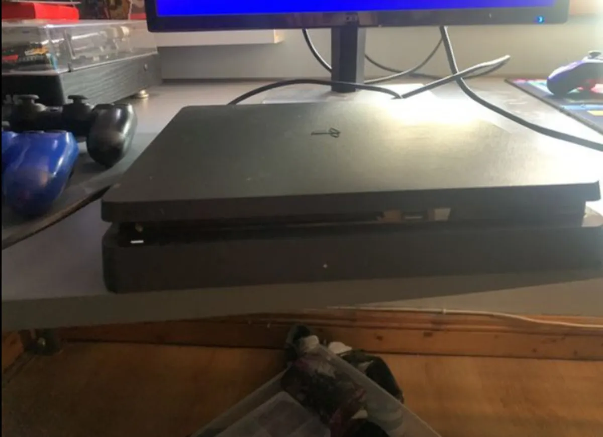 PS4 Slim + 4 Dualshock Controllers - Image 3