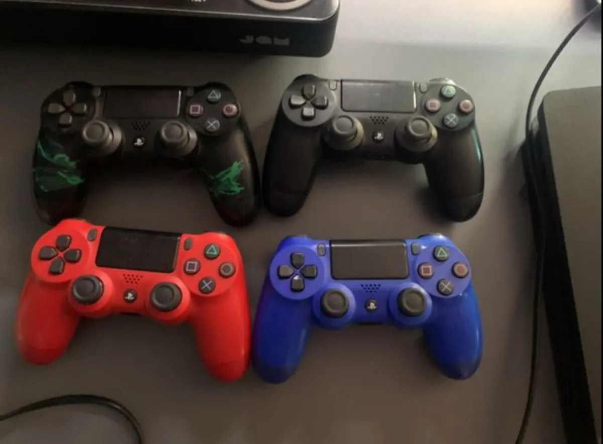 PS4 Slim + 4 Dualshock Controllers - Image 4