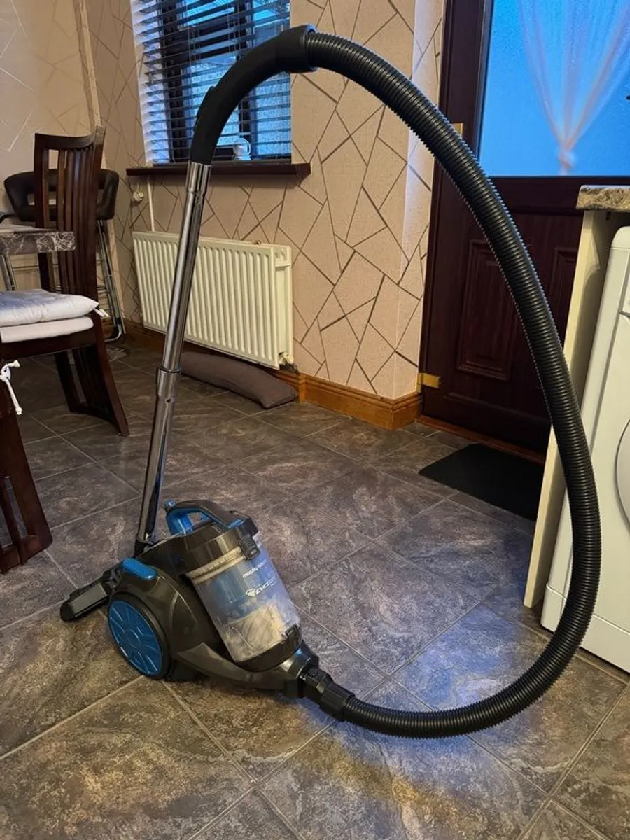 Morphy Richards Cyclone power - Image 2