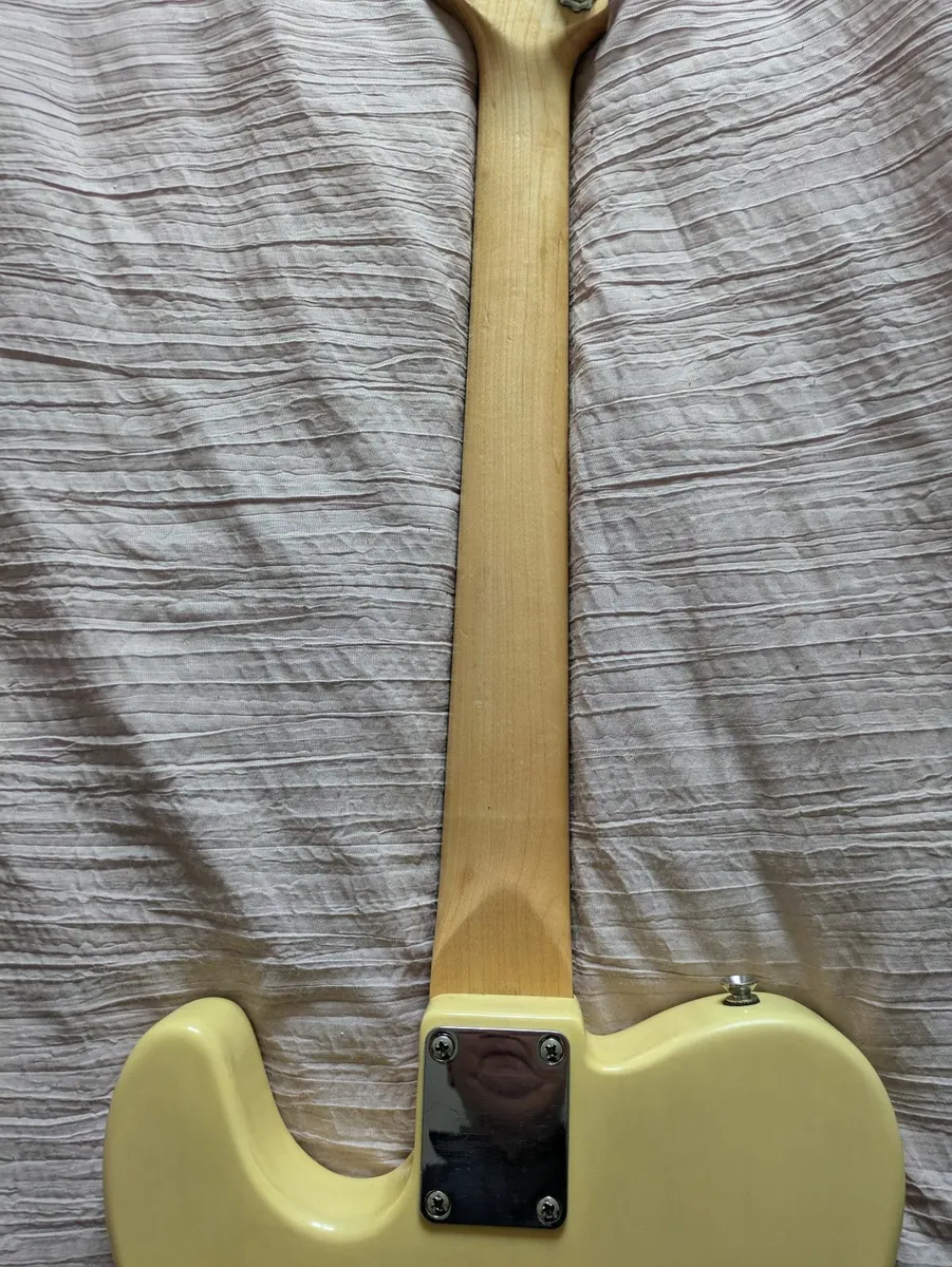GUITAR - Image 3