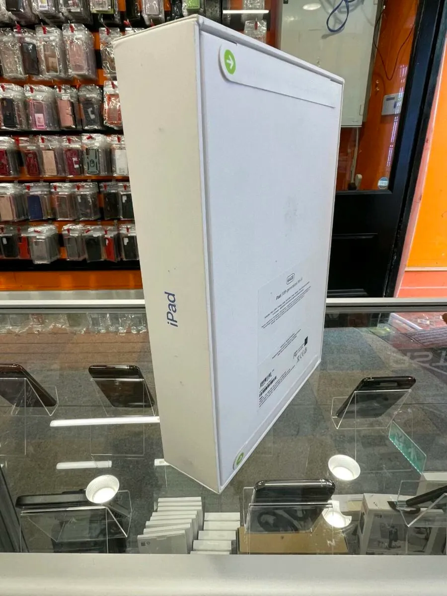 IPAD 10TH GEN  64GB 1 YEAR WARRANTY UNLOCKED - Image 3