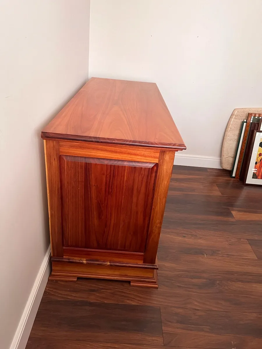 Sideboard - Image 2